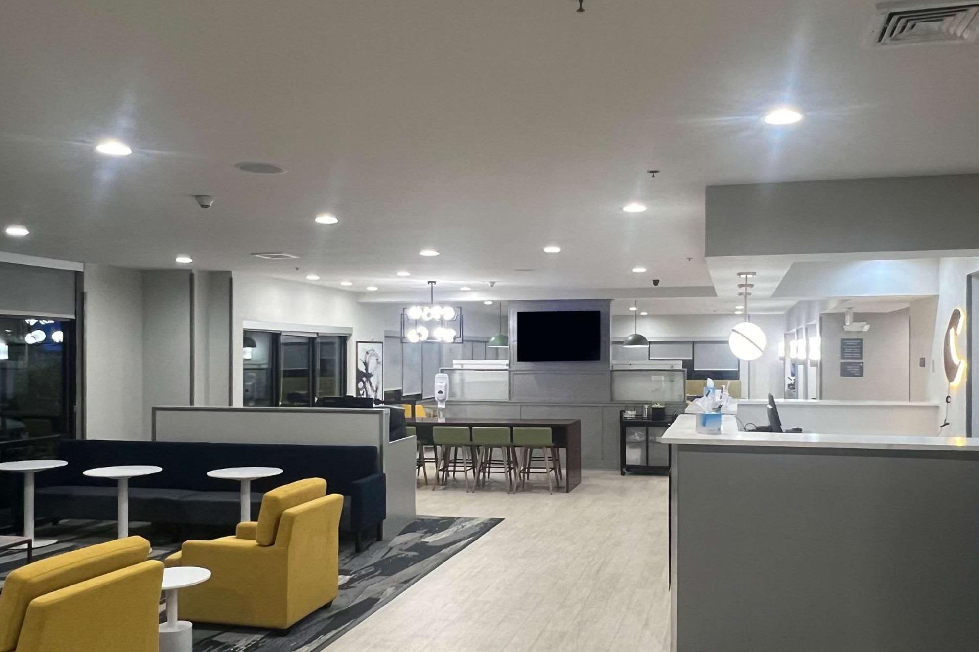 Comfort Suites Mobile-South Alabama University Area 외부 사진